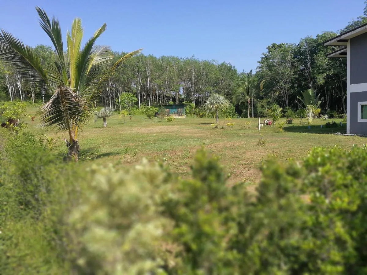 Ko LantaPalm Garden House公寓